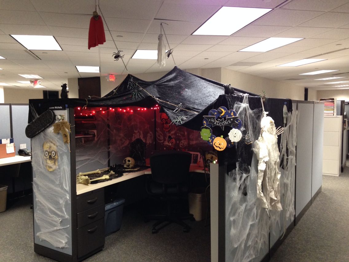 Halloween cubicle decorating ideas