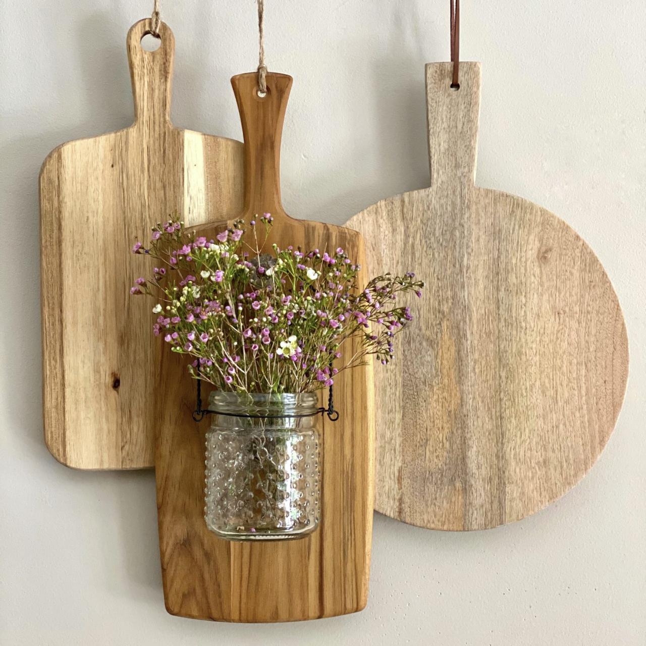 Cutting board decor