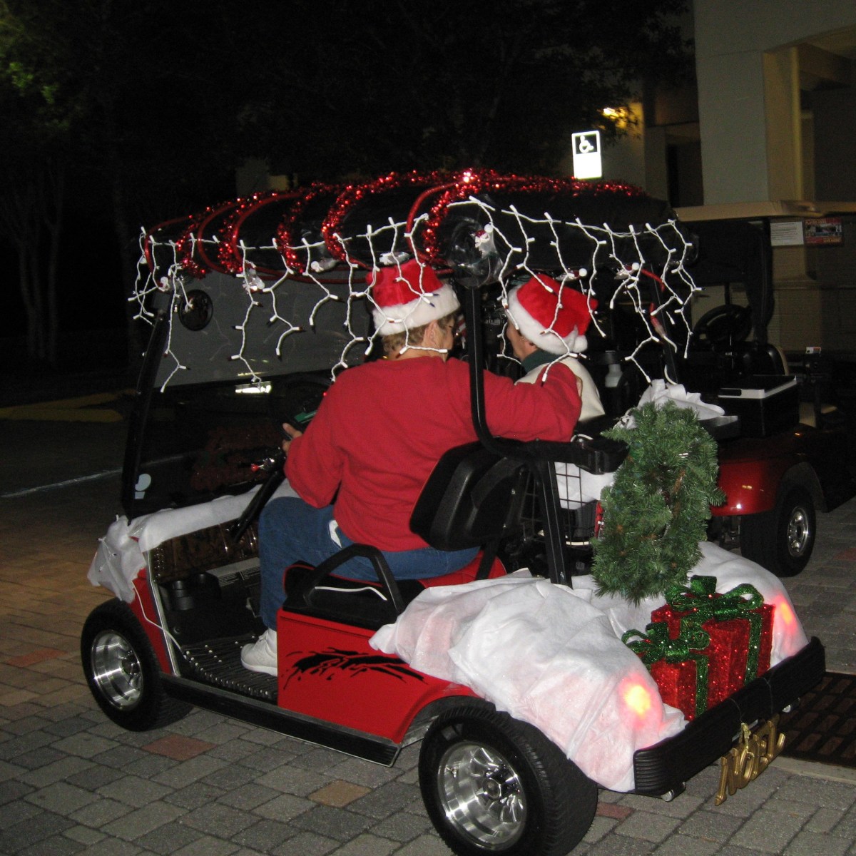 Golf cart christmas carts decorations decorate ideas decorating decorated parade holidappy parades xmas holiday women outfit allain virginia taken holidays